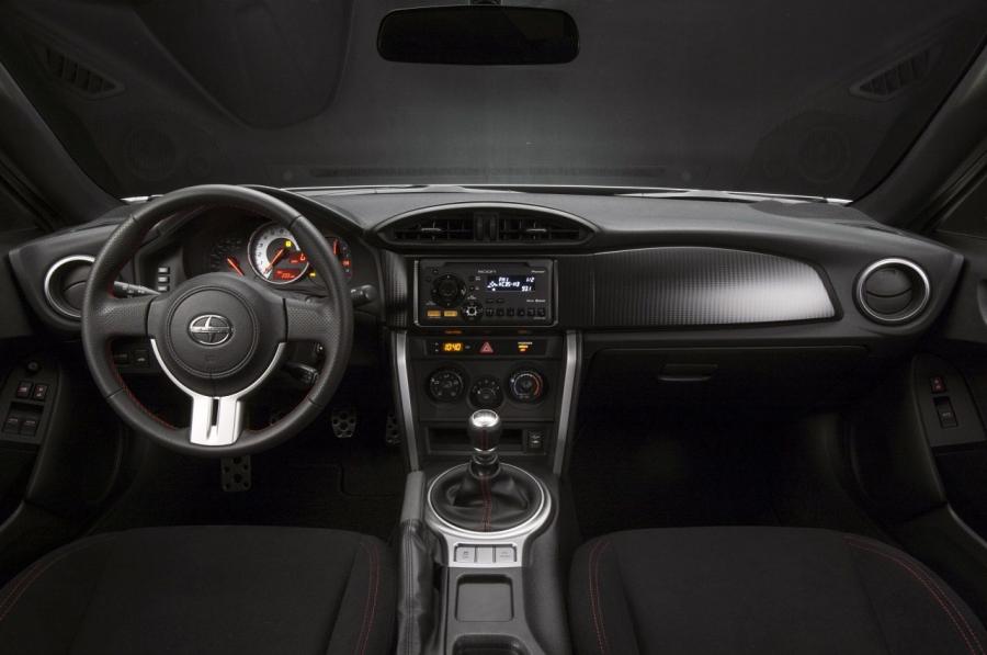  Scion FR-S 2013 года  (фото 19 из 192)